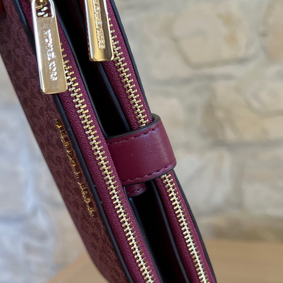 Michael Kors Mercer Signature Satchel handbag/Wallet option NWT - Picture 10 of 15